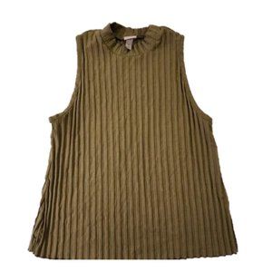 Muted Olive* Mock Turtle Neck* Slit sleeveless* stretch* Like New*